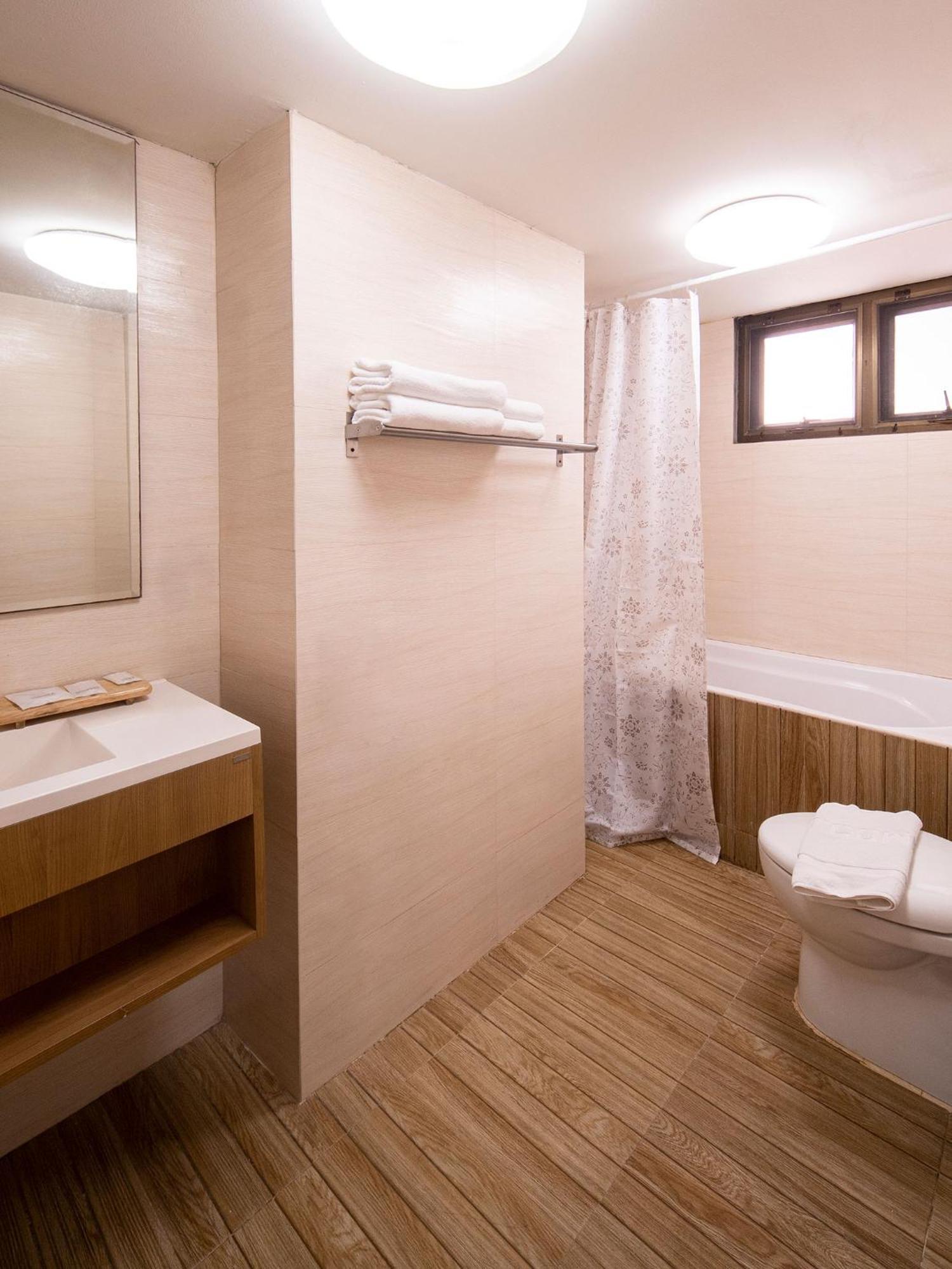 Crystal Resort Korat Nakhonratchasima Exterior foto